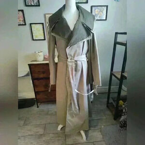 NWT Missguided Trench Coat size 10